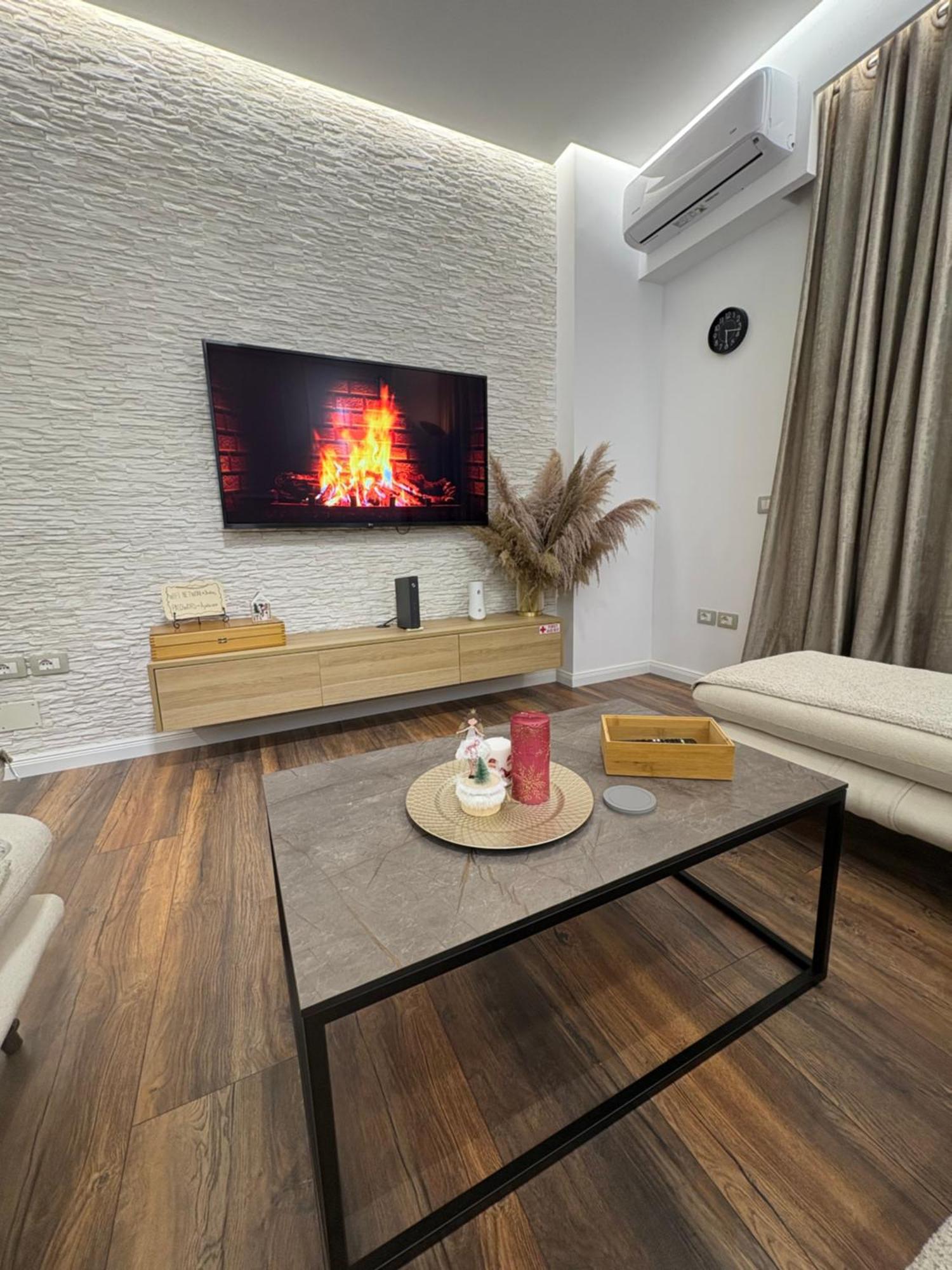 Alajs Apartament Vlore Ngoại thất bức ảnh