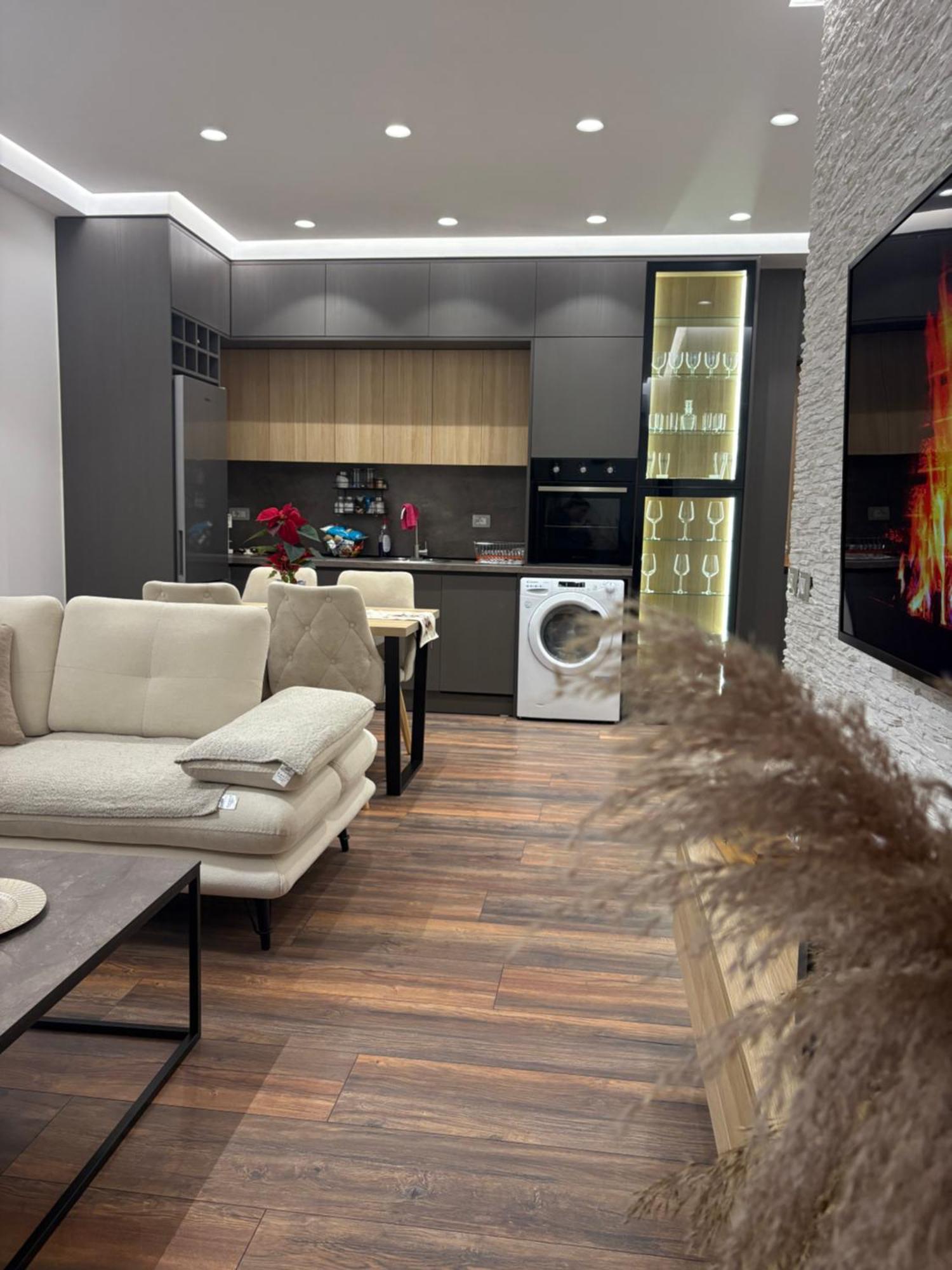 Alajs Apartament Vlore Ngoại thất bức ảnh